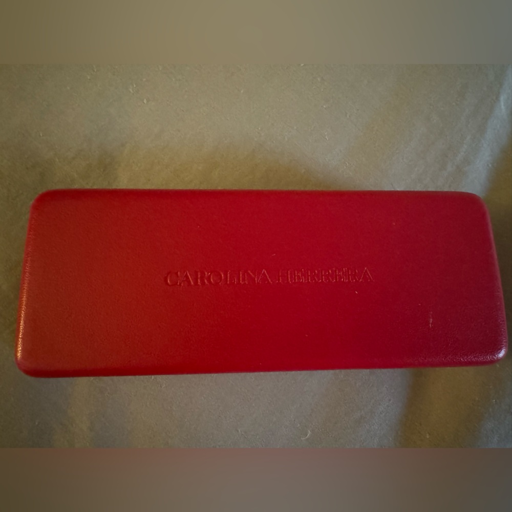 CAROLINA HERRERA Red Clam Shell Hard Eyeglass Case